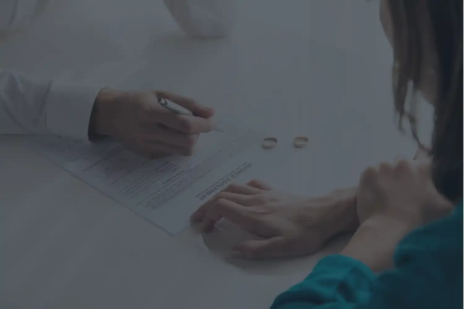 Couple consulting a lawyer about divorce under Hindu law in India